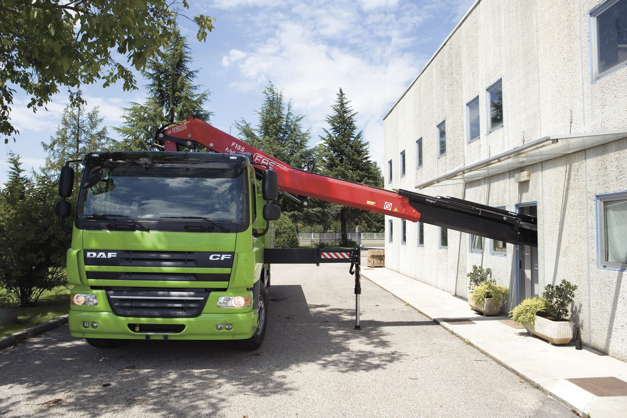 F155A.2 dynamic